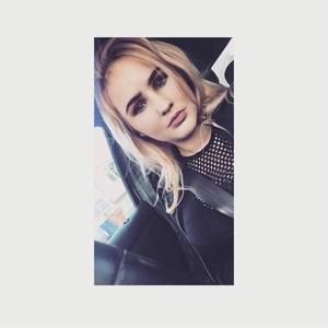 Meet your Posher, Casey